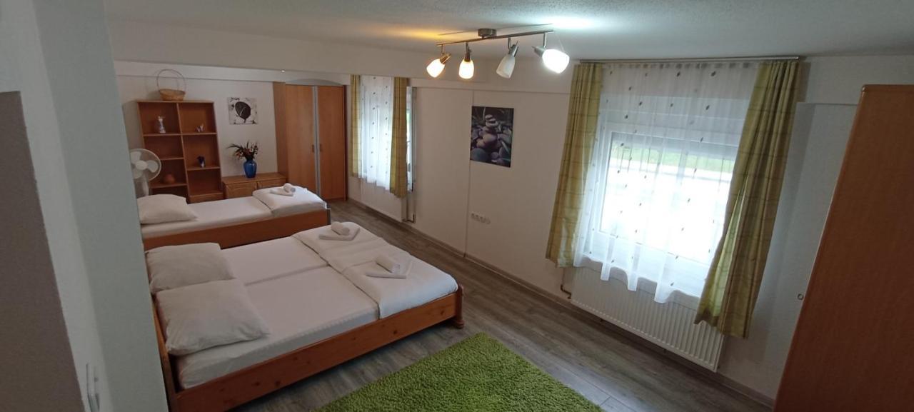 Apartmani Unski Biser 察津 外观 照片
