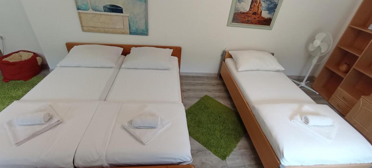 Apartmani Unski Biser 察津 外观 照片