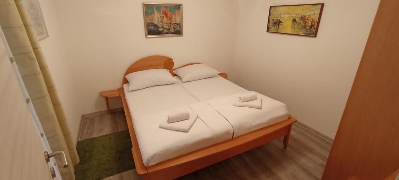 Apartmani Unski Biser 察津 外观 照片